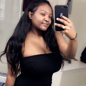 Meet your Posher, Joelle